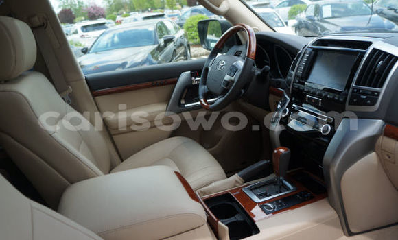 Acheter Occasion Voiture Toyota Land Cruiser Blanc à Porto Novo, Benin Acheter Occasion Voiture Toyota Land Cruiser Blanc à Porto Novo, Benin