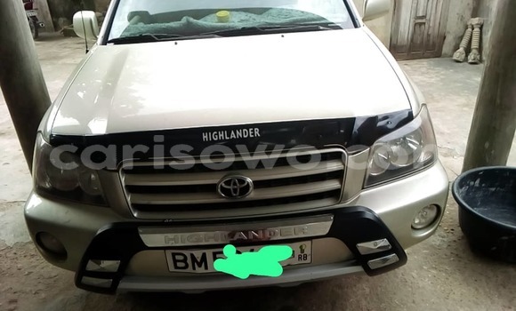 Sayi Na hannu Toyota Highlander Azurfa Mota in Cotonou a Benin Sayi Na hannu Toyota Highlander Azurfa Mota in Cotonou a Benin