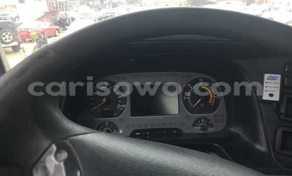 Ra Àlòkù Mercedes‒Benz 1840 Blue Ọkọ̀ akẹ́rù ńlá in Cotonou ni Benin Ra Àlòkù Mercedes‒Benz 1840 Blue Ọkọ̀ akẹ́rù ńlá in Cotonou ni Benin