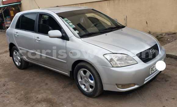 Sayi Na hannu Toyota Corolla Azurfa Mota in Cotonou a Benin Sayi Na hannu Toyota Corolla Azurfa Mota in Cotonou a Benin