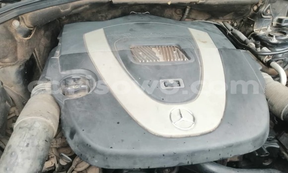 Acheter Occasion Voiture Mercedes-Benz ML–Class Noir à Cotonou, Benin Acheter Occasion Voiture Mercedes-Benz ML–Class Noir à Cotonou, Benin