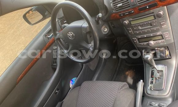 Ra Àlòkù Toyota Avensis Silver Ọkọ̀ in Cotonou ni Benin Ra Àlòkù Toyota Avensis Silver Ọkọ̀ in Cotonou ni Benin