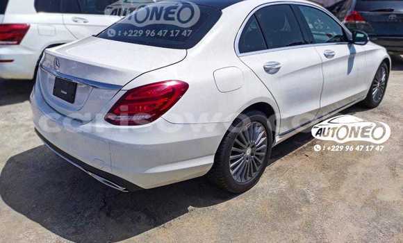 Sayi Na hannu Mercedes-Benz C-klasse White Mota in Cotonou a Benin Sayi Na hannu Mercedes-Benz C-klasse White Mota in Cotonou a Benin