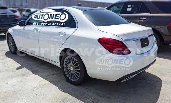Sayi Na hannu Mercedes-Benz C-klasse White Mota in Cotonou a Benin Sayi Na hannu Mercedes-Benz C-klasse White Mota in Cotonou a Benin