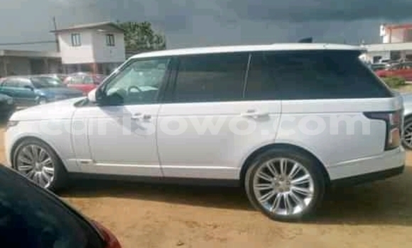 Acheter Occasion Voiture Range Rover Range Rover Blanc à Cotonou, Benin Acheter Occasion Voiture Range Rover Range Rover Blanc à Cotonou, Benin