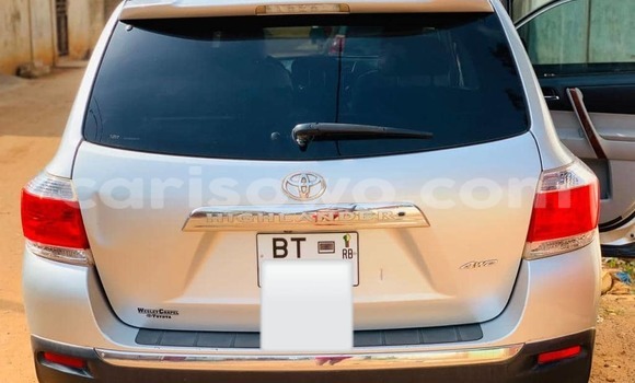Sayi Na hannu Toyota Highlander Azurfa Mota in Cotonou a Benin Sayi Na hannu Toyota Highlander Azurfa Mota in Cotonou a Benin