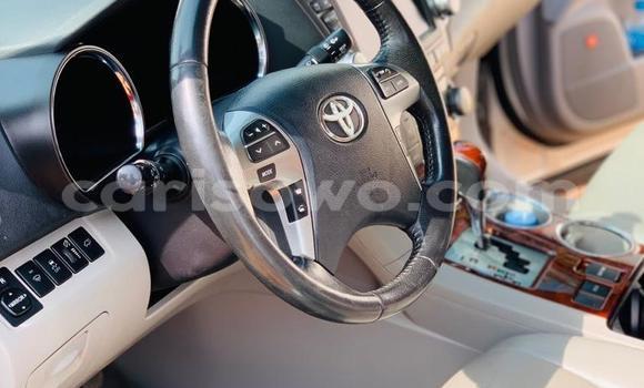 Sayi Na hannu Toyota Highlander Azurfa Mota in Cotonou a Benin Sayi Na hannu Toyota Highlander Azurfa Mota in Cotonou a Benin