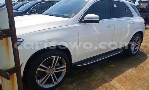 Acheter Neuf Voiture Mercedes-Benz GLE Blanc à Cotonou, Benin Acheter Neuf Voiture Mercedes-Benz GLE Blanc à Cotonou, Benin