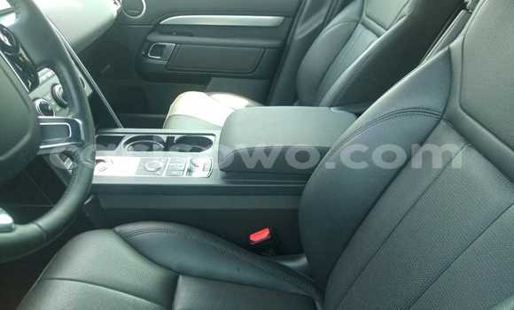 Ra Tuntun Land Rover Discovery Black Ọkọ̀ in Cotonou ni Benin Ra Tuntun Land Rover Discovery Black Ọkọ̀ in Cotonou ni Benin