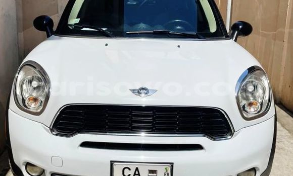 Buy Used MINI Cooper White Car in Abomey Calavi in Benign