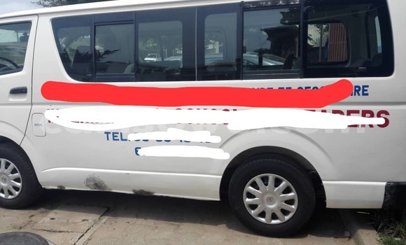 Acheter Occasion Voiture Toyota Hiace Blanc à Abomey Calavi, Benin