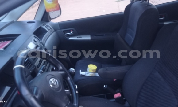 Sayi Na hannu Toyota Corolla Azurfa Mota in Djougou a Benin Sayi Na hannu Toyota Corolla Azurfa Mota in Djougou a Benin