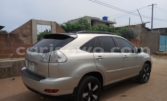 Acheter Occasion Voiture Lexus RX 330 Gris à Abomey Calavi au Benin Acheter Occasion Voiture Lexus RX 330 Gris à Abomey Calavi au Benin