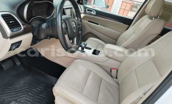Acheter Occasion Voiture Jeep Grand Cherokee Blanc à Cotonou, Benin Acheter Occasion Voiture Jeep Grand Cherokee Blanc à Cotonou, Benin
