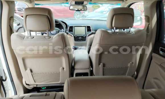 Acheter Occasion Voiture Jeep Grand Cherokee Blanc à Cotonou, Benin Acheter Occasion Voiture Jeep Grand Cherokee Blanc à Cotonou, Benin