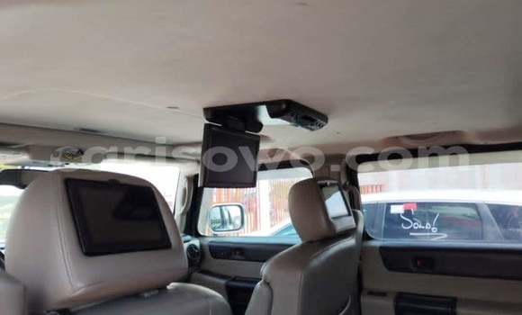 Sayi Na hannu Hummer H2 Black Mota in Cotonou a Benin Sayi Na hannu Hummer H2 Black Mota in Cotonou a Benin