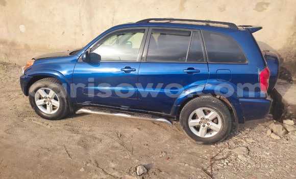 Ra Àlòkù Toyota RAV4 Blue Ọkọ̀ in Cotonou ni Benin