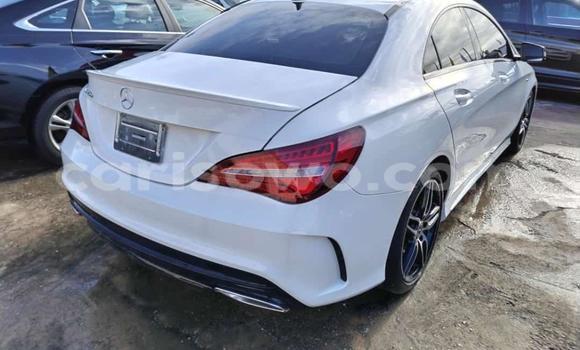 Sayi Na hannu Mercedes-Benz CLA-klasse White Mota in Cotonou a Benin Sayi Na hannu Mercedes-Benz CLA-klasse White Mota in Cotonou a Benin