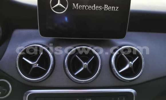 Sayi Na hannu Mercedes-Benz CLA-klasse White Mota in Cotonou a Benin Sayi Na hannu Mercedes-Benz CLA-klasse White Mota in Cotonou a Benin