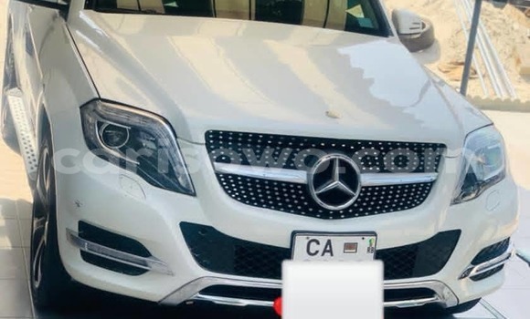 Ra Àlòkù Mercedes-Benz GLK–Class funfun Ọkọ̀ in Abomey Calavi ni Benin