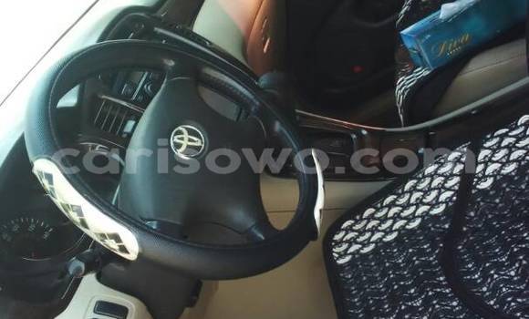 Sayi Na hannu Toyota Highlander White Mota in Cotonou a Benin Sayi Na hannu Toyota Highlander White Mota in Cotonou a Benin