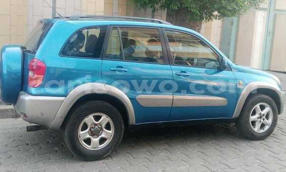 Ra Àlòkù Toyota RAV4 Blue Ọkọ̀ in Cotonou ni Benin Ra Àlòkù Toyota RAV4 Blue Ọkọ̀ in Cotonou ni Benin