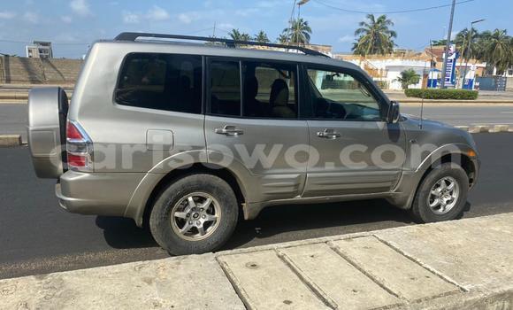 Ra Àlòkù Mitsubishi Montero Silver Ọkọ̀ in Cotonou ni Benin Ra Àlòkù Mitsubishi Montero Silver Ọkọ̀ in Cotonou ni Benin