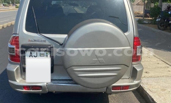 Ra Àlòkù Mitsubishi Montero Silver Ọkọ̀ in Cotonou ni Benin Ra Àlòkù Mitsubishi Montero Silver Ọkọ̀ in Cotonou ni Benin