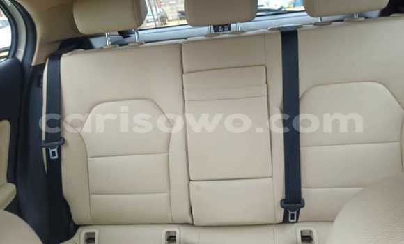 Ra Àlòkù Mercedes-Benz GLA-klasse funfun Ọkọ̀ in Cotonou ni Benin Ra Àlòkù Mercedes-Benz GLA-klasse funfun Ọkọ̀ in Cotonou ni Benin