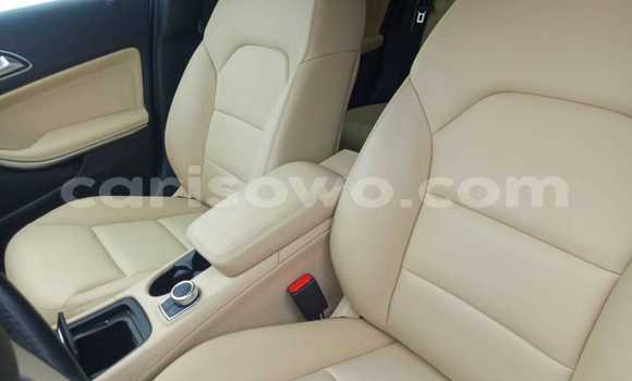 Ra Àlòkù Mercedes-Benz GLA-klasse funfun Ọkọ̀ in Cotonou ni Benin Ra Àlòkù Mercedes-Benz GLA-klasse funfun Ọkọ̀ in Cotonou ni Benin