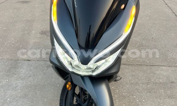 Sayi Na hannu Honda PCX Azurfa Motsi in Abomey Calavi a Benin