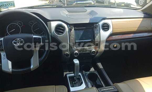 Ra Àlòkù Toyota Tundra funfun Ọkọ̀ in Cotonou ni Benin Ra Àlòkù Toyota Tundra funfun Ọkọ̀ in Cotonou ni Benin