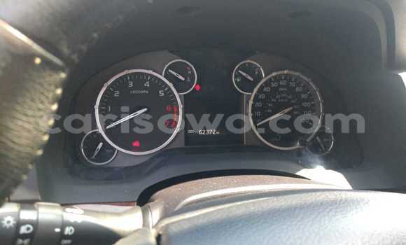 Ra Àlòkù Toyota Tundra funfun Ọkọ̀ in Cotonou ni Benin Ra Àlòkù Toyota Tundra funfun Ọkọ̀ in Cotonou ni Benin