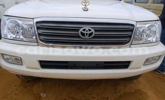 Acheter Occasion Voiture Toyota Land Cruiser Blanc à Cotonou, Benin