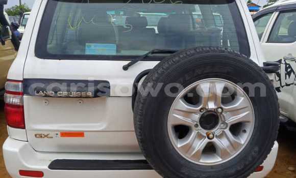 Acheter Occasion Voiture Toyota Land Cruiser Blanc à Cotonou, Benin Acheter Occasion Voiture Toyota Land Cruiser Blanc à Cotonou, Benin