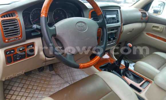 Acheter Occasion Voiture Toyota Land Cruiser Blanc à Cotonou, Benin Acheter Occasion Voiture Toyota Land Cruiser Blanc à Cotonou, Benin