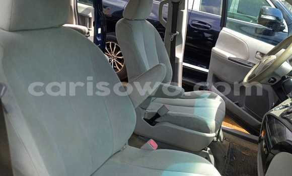 Ra Àlòkù Toyota Sienna Blue Ọkọ̀ in Cotonou ni Benin Ra Àlòkù Toyota Sienna Blue Ọkọ̀ in Cotonou ni Benin