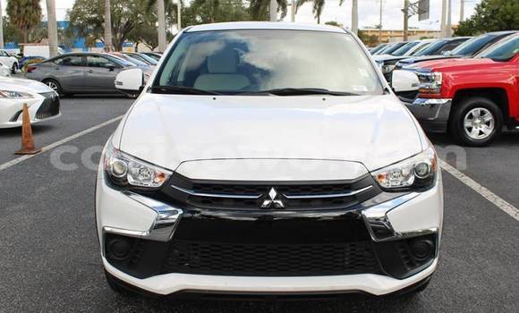Sayi Na hannu Mitsubishi Outlander White Mota in Nikki a Benin