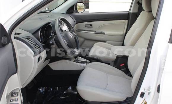 Sayi Na hannu Mitsubishi Outlander White Mota in Nikki a Benin Sayi Na hannu Mitsubishi Outlander White Mota in Nikki a Benin