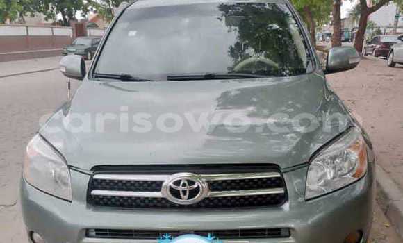 Sayi Na hannu Toyota RAV4 Green Mota in Cotonou a Benin Sayi Na hannu Toyota RAV4 Green Mota in Cotonou a Benin