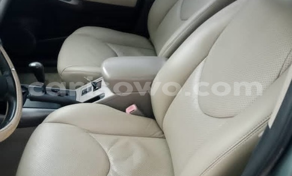 Sayi Na hannu Toyota RAV4 Green Mota in Cotonou a Benin Sayi Na hannu Toyota RAV4 Green Mota in Cotonou a Benin