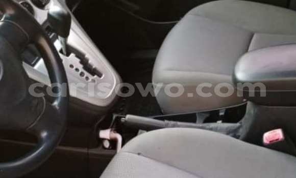 Sayi Na hannu Toyota Matrix Blue Mota in Cotonou a Benin Sayi Na hannu Toyota Matrix Blue Mota in Cotonou a Benin