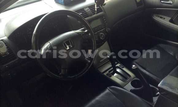 Ra Àlòkù Pontiac Vibe funfun Ọkọ̀ in Abomey Calavi ni Benin Ra Àlòkù Pontiac Vibe funfun Ọkọ̀ in Abomey Calavi ni Benin