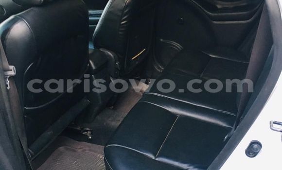 Ra Àlòkù Pontiac Vibe funfun Ọkọ̀ in Abomey Calavi ni Benin Ra Àlòkù Pontiac Vibe funfun Ọkọ̀ in Abomey Calavi ni Benin