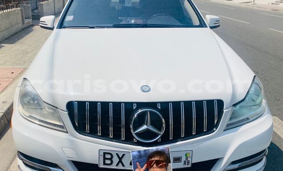 Buy Used Mercedes-Benz C–Class White Car in Abomey Calavi in Benign Buy Used Mercedes-Benz C–Class White Car in Abomey Calavi in Benign
