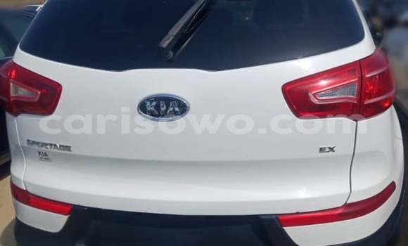 Acheter Occasion Voiture Kia Sportage Blanc à Cotonou, Benin Acheter Occasion Voiture Kia Sportage Blanc à Cotonou, Benin