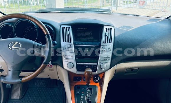 Sayi Na hannu Lexus RX 330 White Mota in Cotonou a Benin Sayi Na hannu Lexus RX 330 White Mota in Cotonou a Benin
