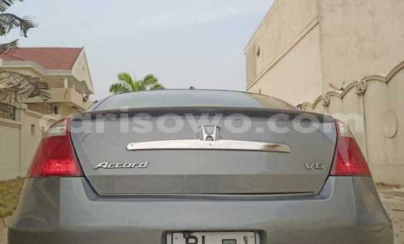 Sayi Na hannu Honda Accord Azurfa Mota in Cotonou a Benin Sayi Na hannu Honda Accord Azurfa Mota in Cotonou a Benin