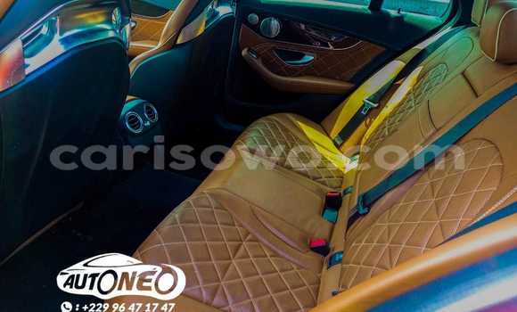 Sayi Na hannu Mercedes-Benz C-klasse AMG Red Mota in Cotonou a Benin Sayi Na hannu Mercedes-Benz C-klasse AMG Red Mota in Cotonou a Benin