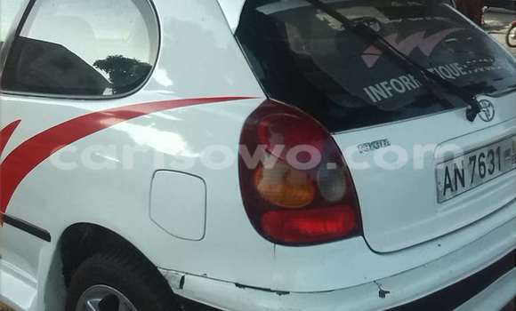 Ra Àlòkù Toyota Corolla funfun Ọkọ̀ in Cotonou ni Benin Ra Àlòkù Toyota Corolla funfun Ọkọ̀ in Cotonou ni Benin